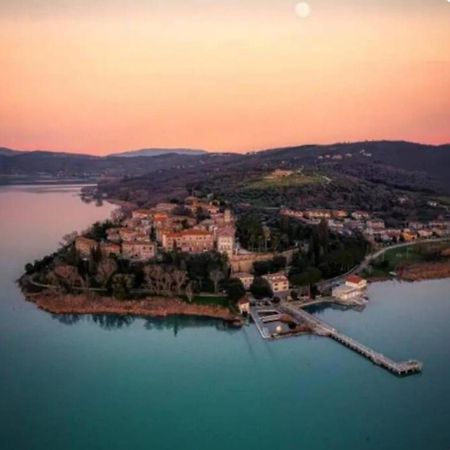 Il Borgo Antico Monte del Lago Exterior foto