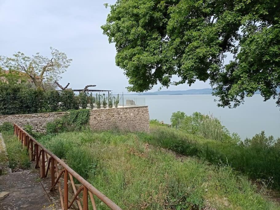 Il Borgo Antico Monte del Lago Exterior foto