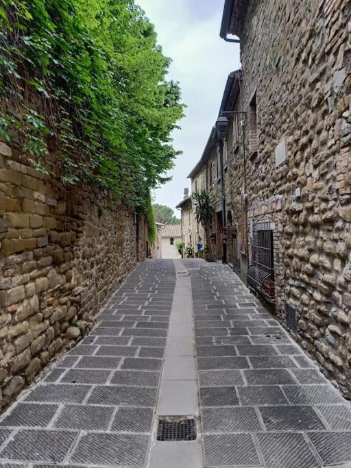 Il Borgo Antico Monte del Lago Exterior foto
